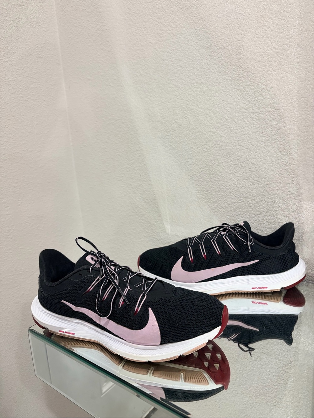 Nike RUNNING Black & Pink Women's Running Sneakers